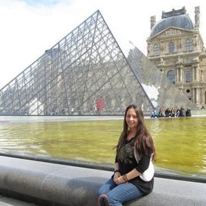 Meet your Posher, Danielle